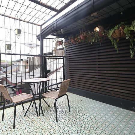 Spot On 90141 Threehouse Bed & Breakfast Kuching Exterior photo