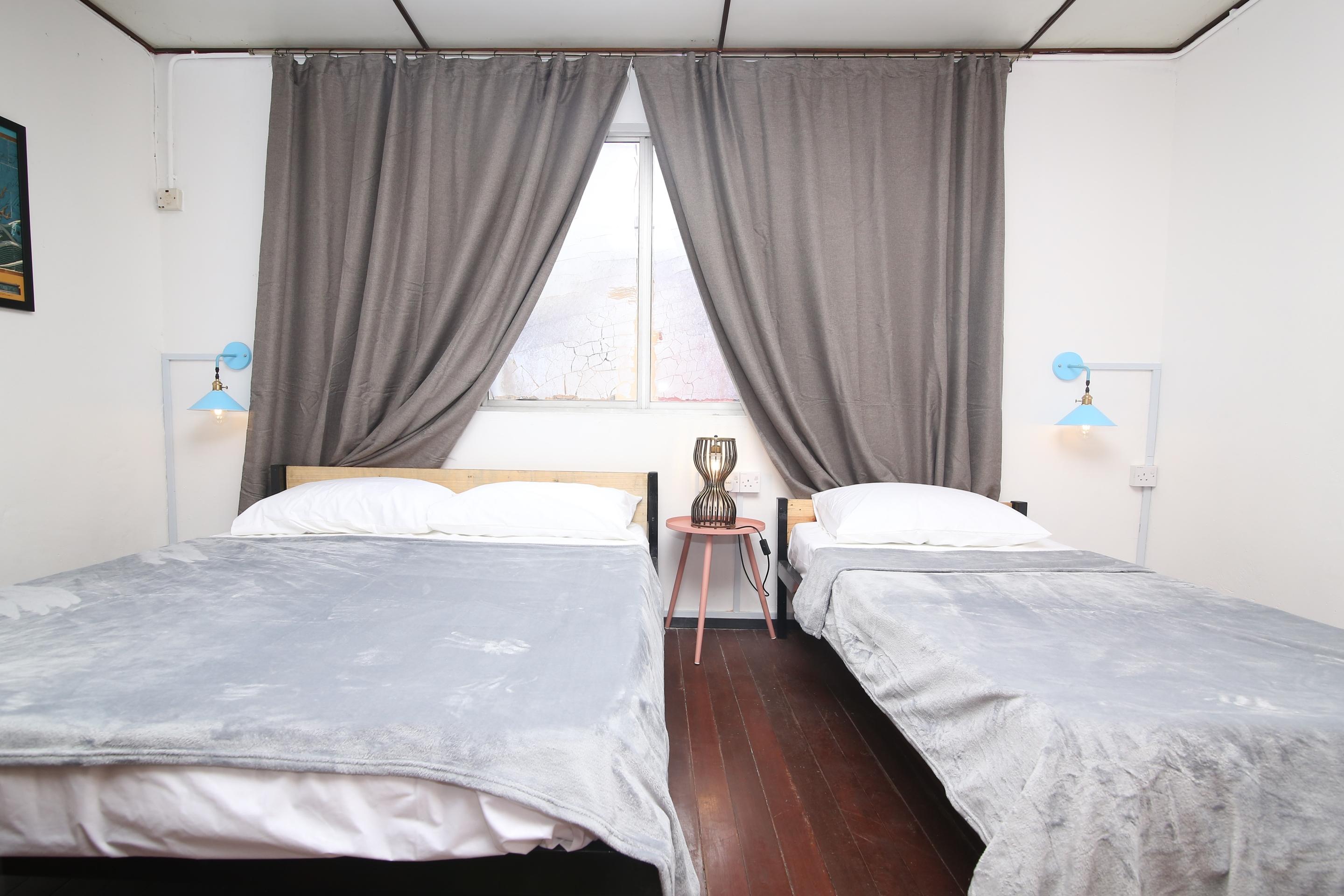 Spot On 90141 Threehouse Bed & Breakfast Kuching Exterior photo